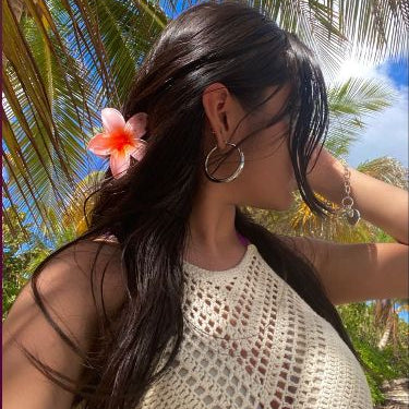 Viral Flower Claw Clip