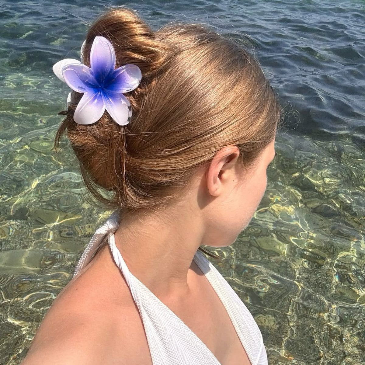 Viral Flower Claw Clip